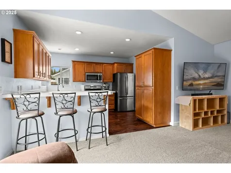 5728 SE Popes Place Hillsboro OR 97123