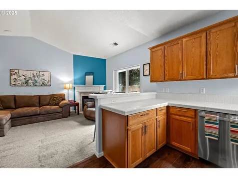 5728 SE Popes Place Hillsboro OR 97123