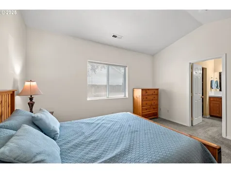 5728 SE Popes Place Hillsboro OR 97123