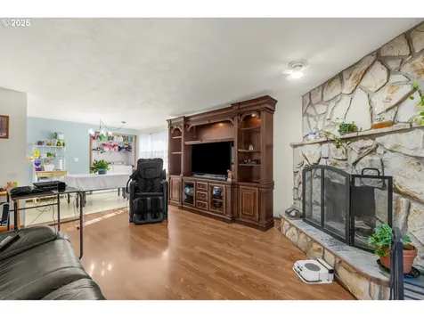 1349 Juniper Street N Keizer OR 97303