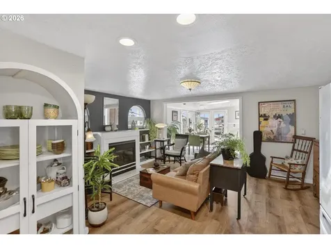 1817 N Jantzen Avenue Portland OR 97217