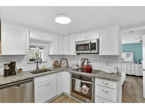 1817 N Jantzen Avenue Portland OR 97217