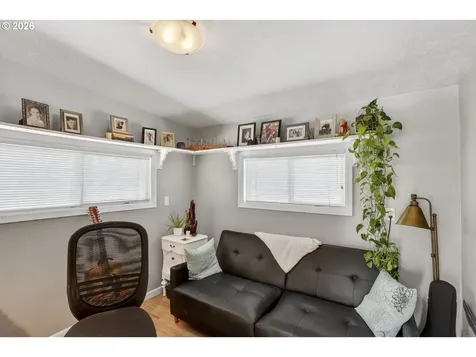 1817 N Jantzen Avenue Portland OR 97217