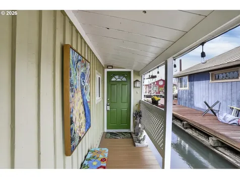 1817 N Jantzen Avenue Portland OR 97217