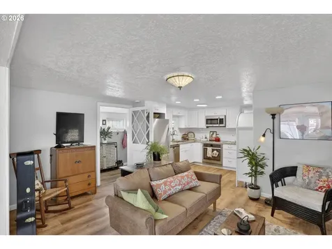 1817 N Jantzen Avenue Portland OR 97217
