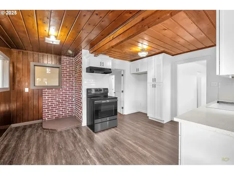 2707 SE 115th Avenue Portland OR 97266