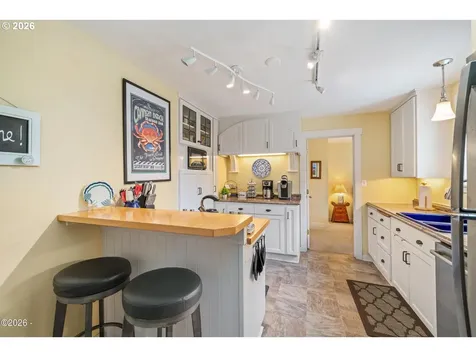 580 S Columbia Street Seaside OR 97138