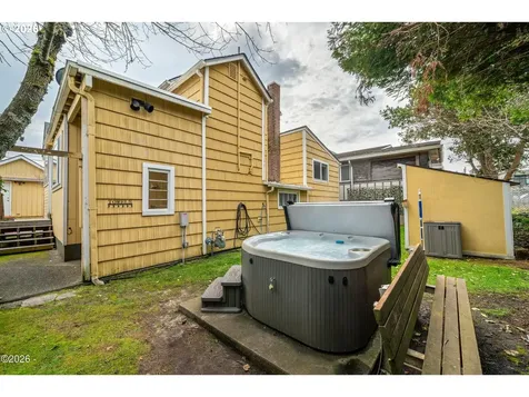 580 S Columbia Street Seaside OR 97138