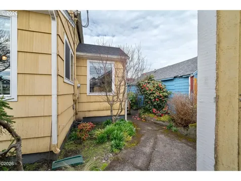 580 S Columbia Street Seaside OR 97138