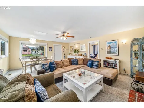 580 S Columbia Street Seaside OR 97138