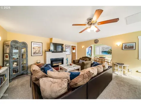 580 S Columbia Street Seaside OR 97138