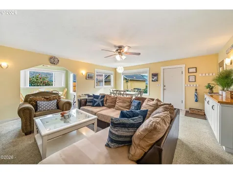 580 S Columbia Street Seaside OR 97138