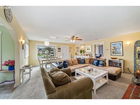 580 S Columbia Street Seaside OR 97138