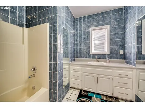 2901 Fruit Valley Road Vancouver WA 98660