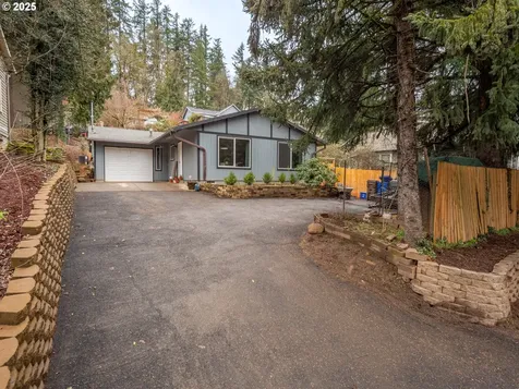 165 Linn Avenue Oregon City OR 97045