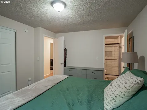 165 Linn Avenue Oregon City OR 97045