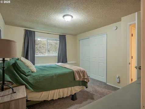 165 Linn Avenue Oregon City OR 97045