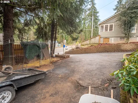 165 Linn Avenue Oregon City OR 97045