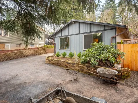 165 Linn Avenue Oregon City OR 97045