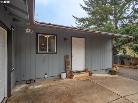 165 Linn Avenue Oregon City OR 97045
