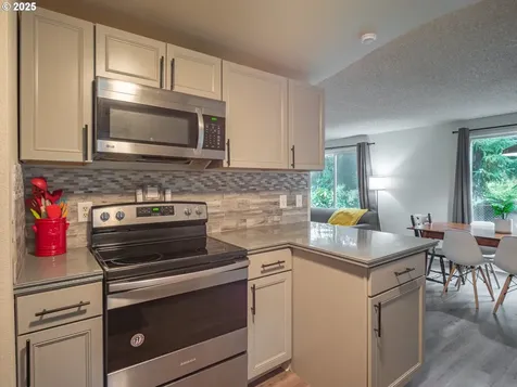 165 Linn Avenue Oregon City OR 97045