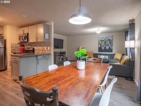 165 Linn Avenue Oregon City OR 97045