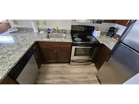 88416 1st Avenue Florence OR 97439