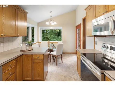 25777 NE Butteville Road Aurora OR 97002