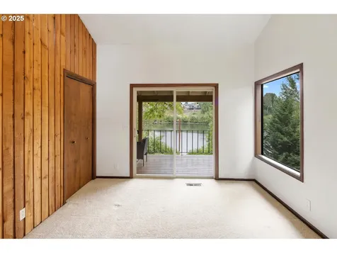 25777 NE Butteville Road Aurora OR 97002