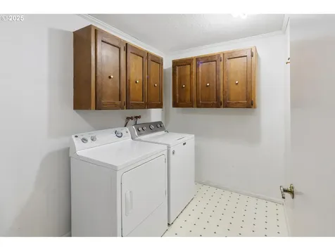 25777 NE Butteville Road Aurora OR 97002