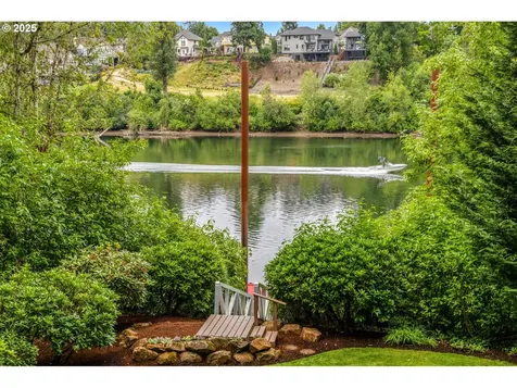 25777 NE Butteville Road Aurora OR 97002