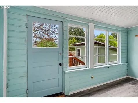 301 Orchard Street Silverton OR 97381