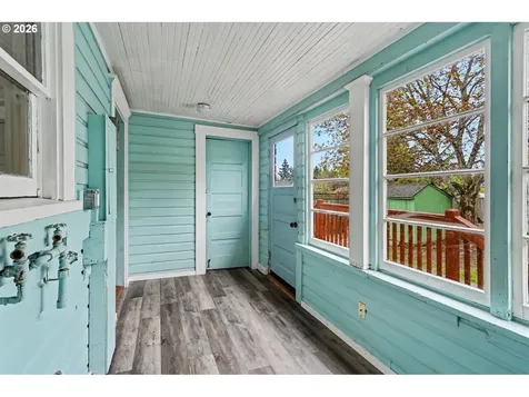 301 Orchard Street Silverton OR 97381