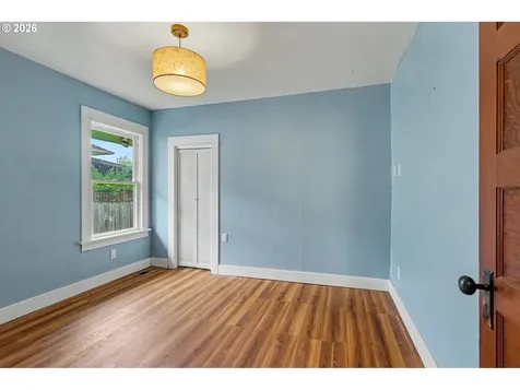 301 Orchard Street Silverton OR 97381