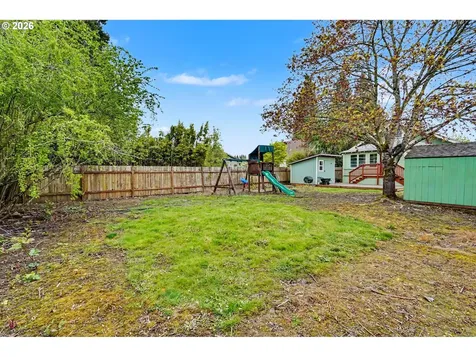 301 Orchard Street Silverton OR 97381