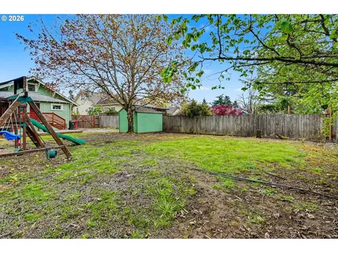 301 Orchard Street Silverton OR 97381