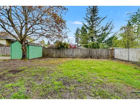 301 Orchard Street Silverton OR 97381