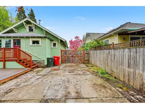 301 Orchard Street Silverton OR 97381