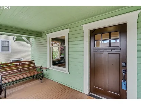 301 Orchard Street Silverton OR 97381