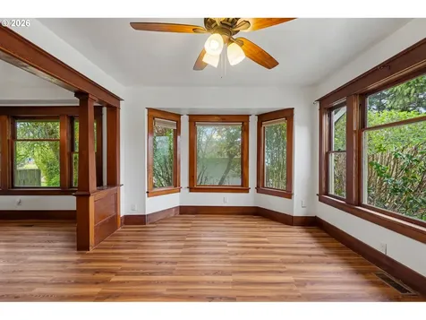 301 Orchard Street Silverton OR 97381
