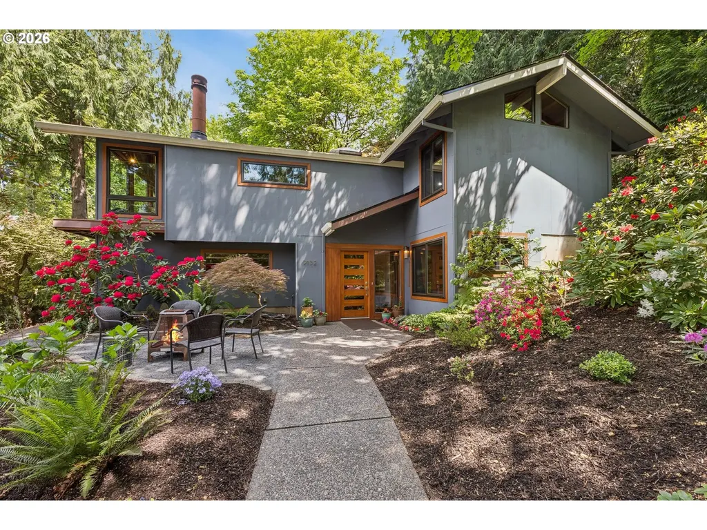 9132 SW 57th Avenue Portland OR 97219