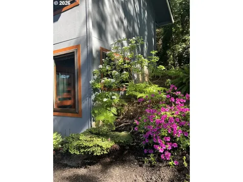 9132 SW 57th Avenue Portland OR 97219