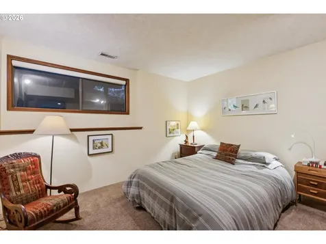 9132 SW 57th Avenue Portland OR 97219