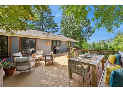 9132 SW 57th Avenue Portland OR 97219