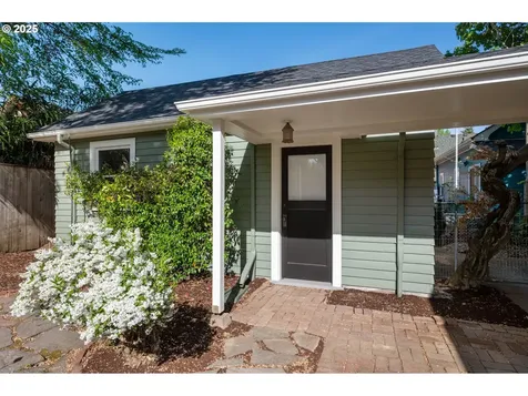 3405 NE Hancock Street Portland OR 97212
