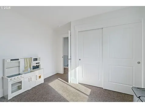 11122 SE Melania Court Portland OR 97266