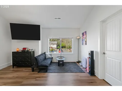 11122 SE Melania Court Portland OR 97266