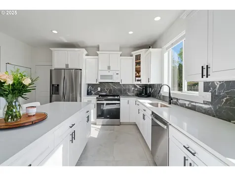 11122 SE Melania Court Portland OR 97266