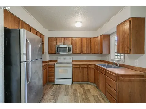 3938 SE 130th Avenue Portland OR 97236