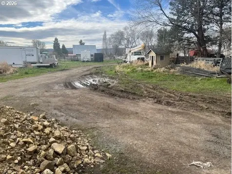 9 Dozer Drive Dallesport WA 98617